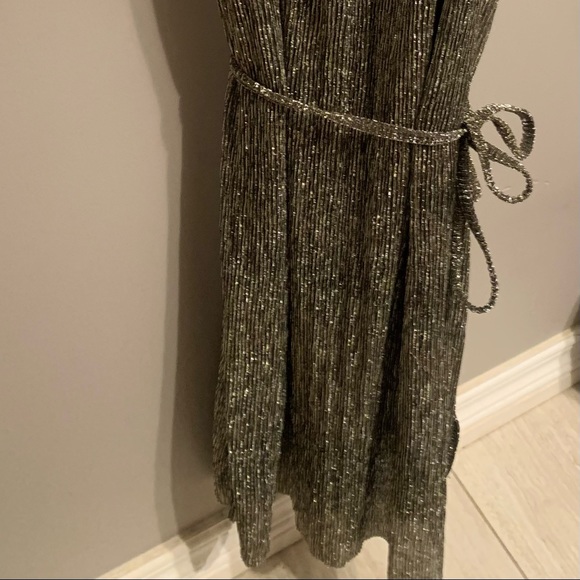 Dex sparkle dress, never worn. No tags. - Picture 4 of 4